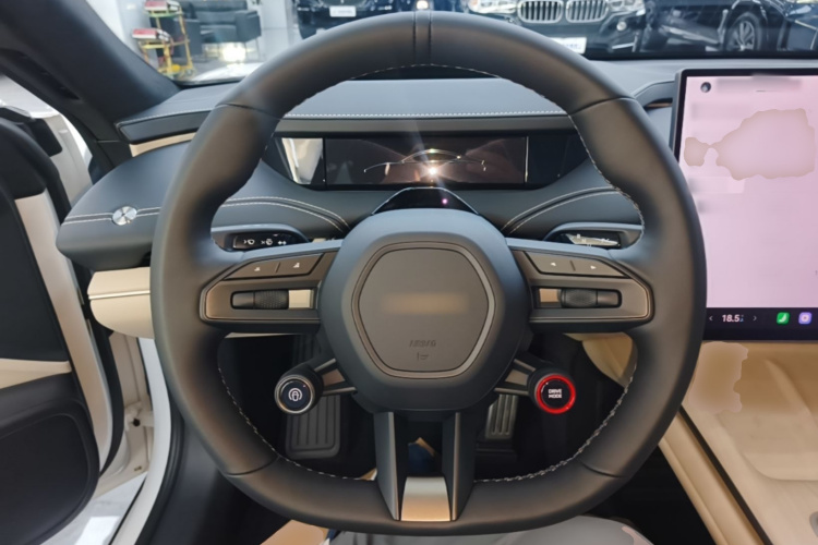 MI SU7 2025 immagine di auto #11