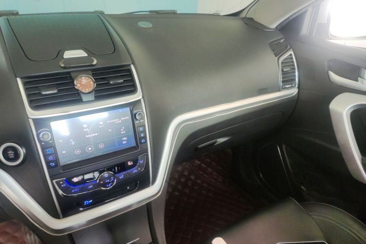 GEELY Emgrand 2016 #18 GEELY Emgrand 2016 car image #18