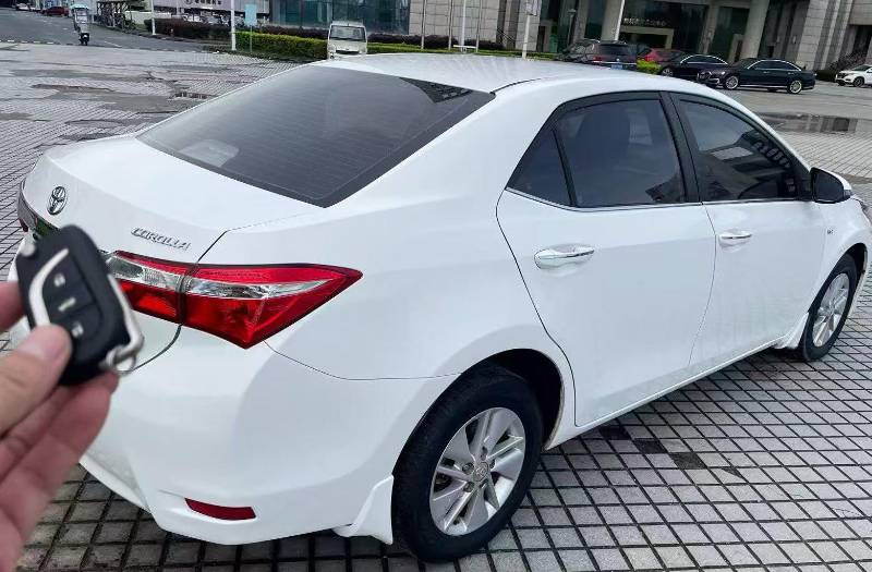 2015 car image #3