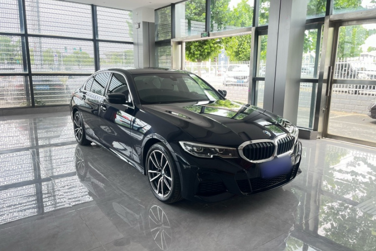BMW 3 Series 2021 car image #4