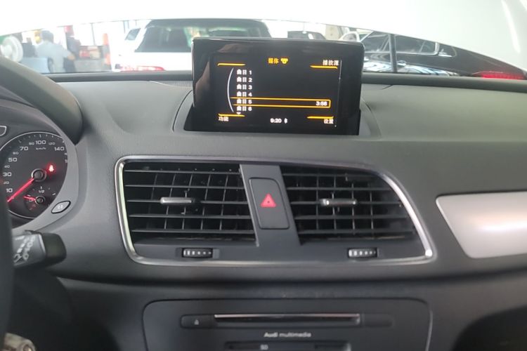 Audi Q3 2018 #13 Audi Q3 2018 immagine di auto #13