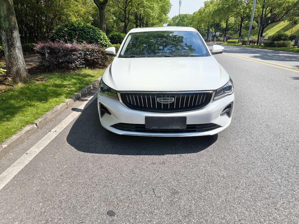 GEELY Emgrand 2021 car image #2