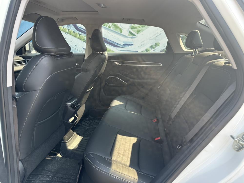 GEELY Emgrand 2021 #9 GEELY Emgrand 2021 car image #9