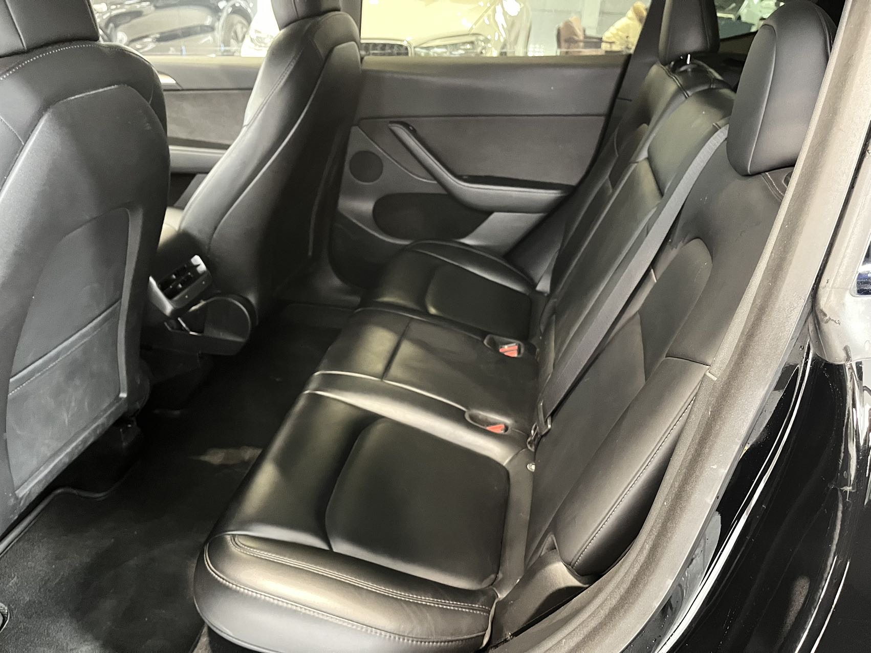 Tesla Model Y 2022 #8 Tesla Model Y 2022 car image #8