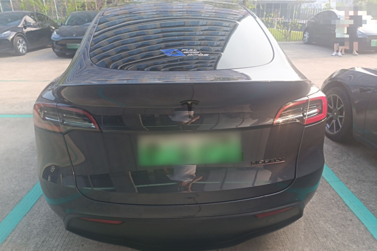 Tesla Model Y 2022 #6 Tesla Model Y 2022 car image #6