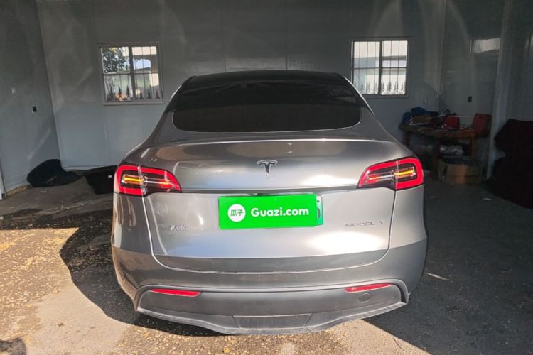 Tesla Model Y 2021 #6 Tesla Model Y 2021 car image #6