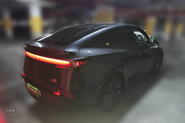 Tesla Model Y 2025 #7 Tesla Model Y 2025 car image #7