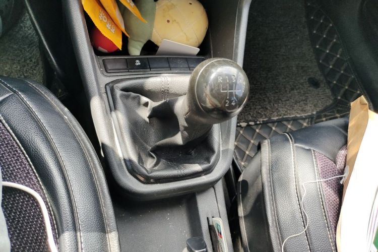 Volkswagen Santana 2019 car image #14