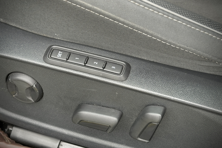 Volkswagen Golf 2021 #24 Volkswagen Golf 2021 صورة سيارة #24