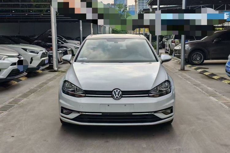 Volkswagen Golf 2020 car image #9