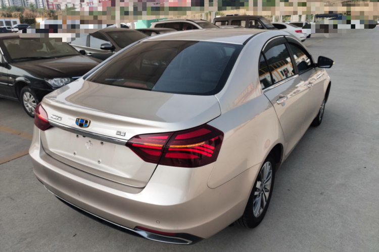 GEELY Emgrand 2018 car image #7
