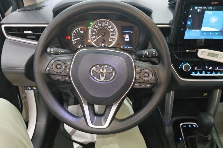 Toyota Corolla Cross 2023 car image #11