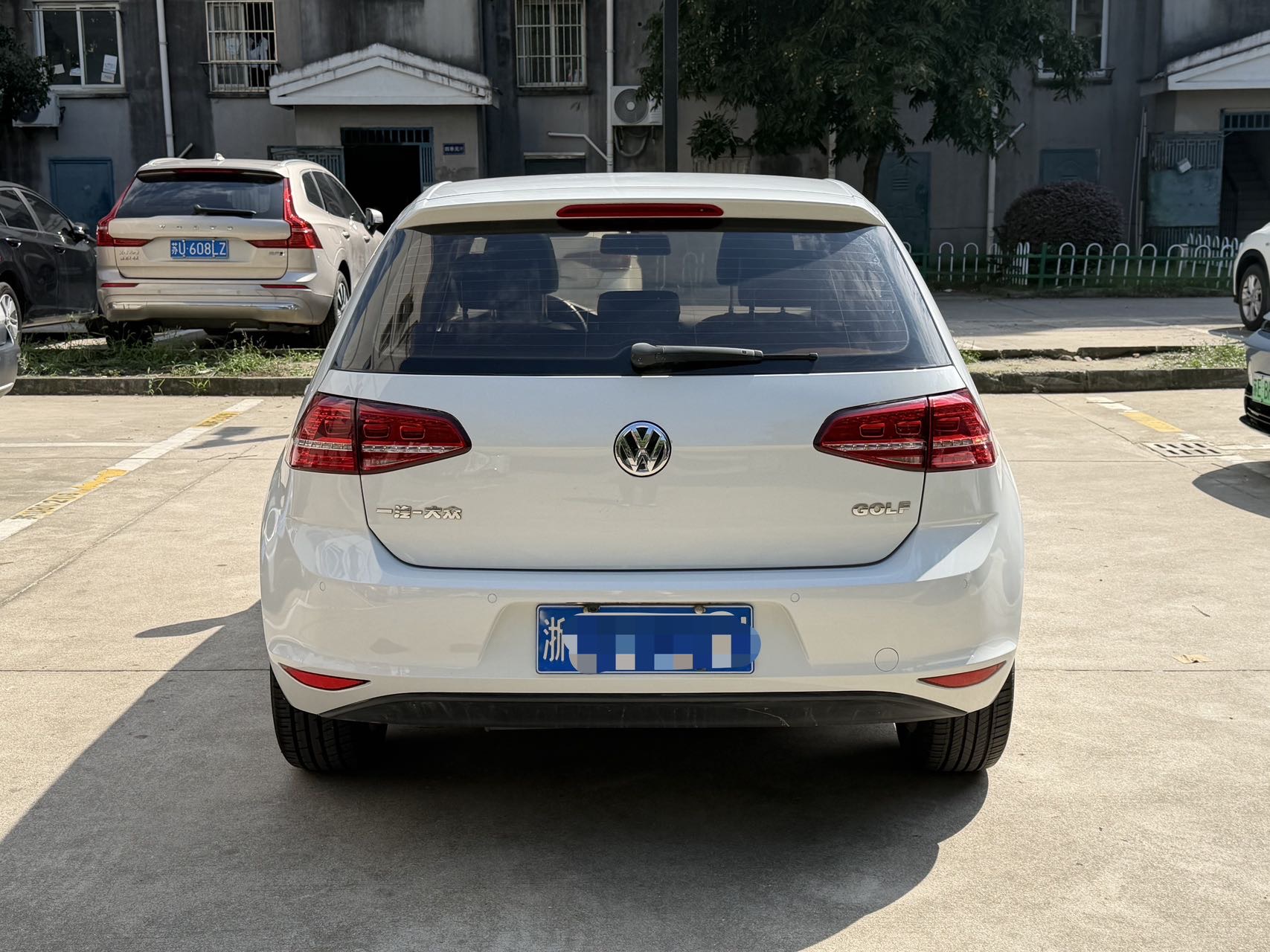 Volkswagen Golf 2015 car image #3