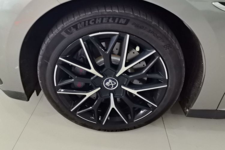 BYD Han 2022 car image #9