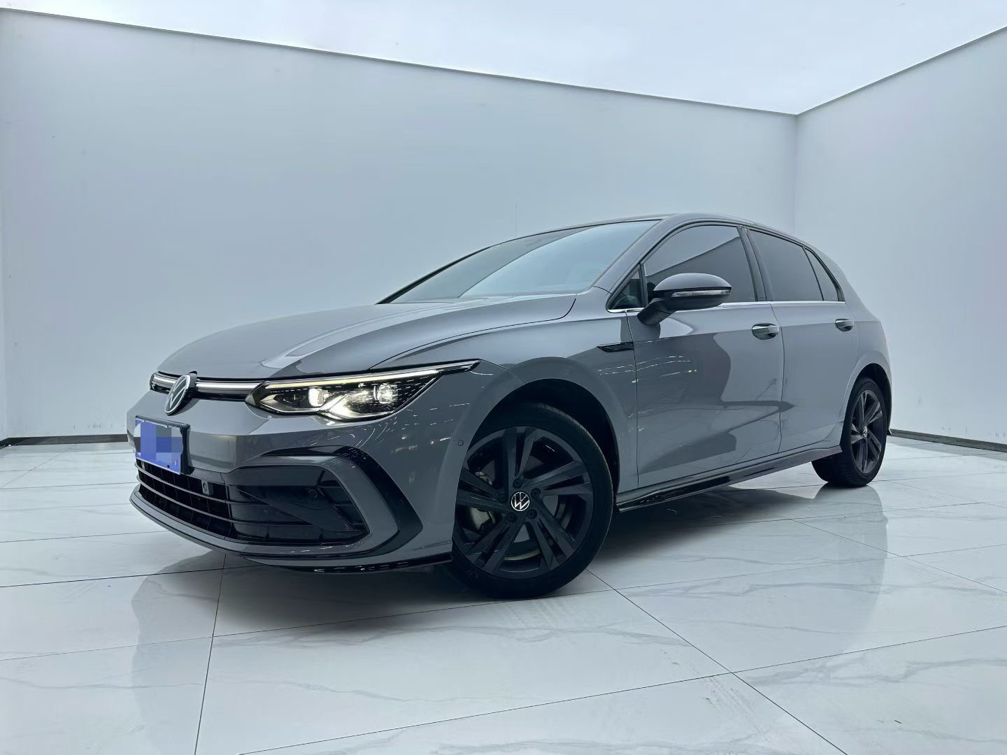 Volkswagen Golf 2023 car image 