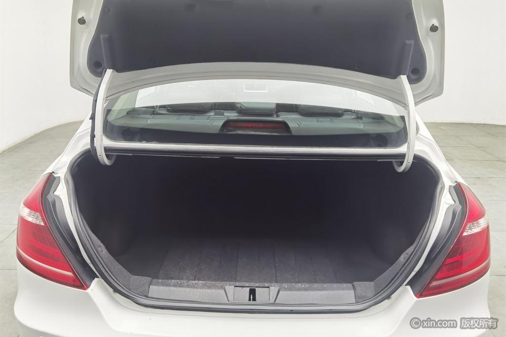 GEELY Emgrand 2015 #23 GEELY Emgrand 2015 car image #23