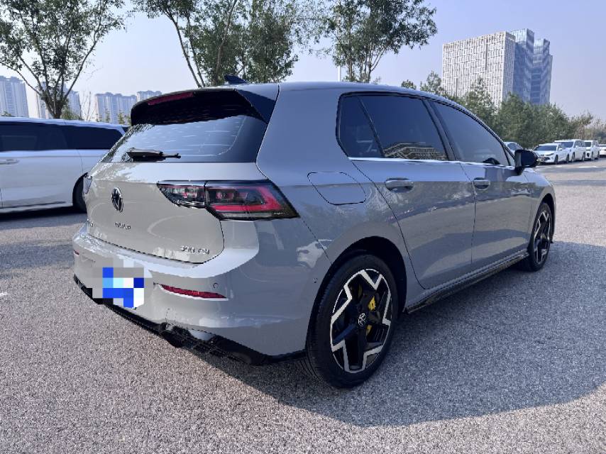 Volkswagen Golf 2025 #4 Volkswagen Golf 2025 صورة سيارة #4