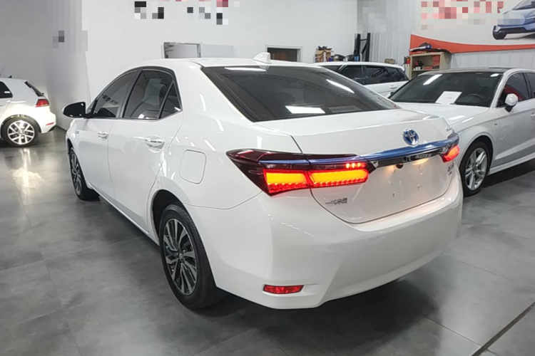 Toyota Corolla Hybird E+ 2022 immagine di auto #5
