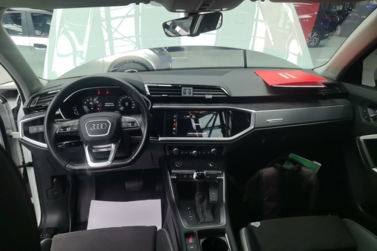 Audi Q3 2021 #10 Audi Q3 2021 car image #10