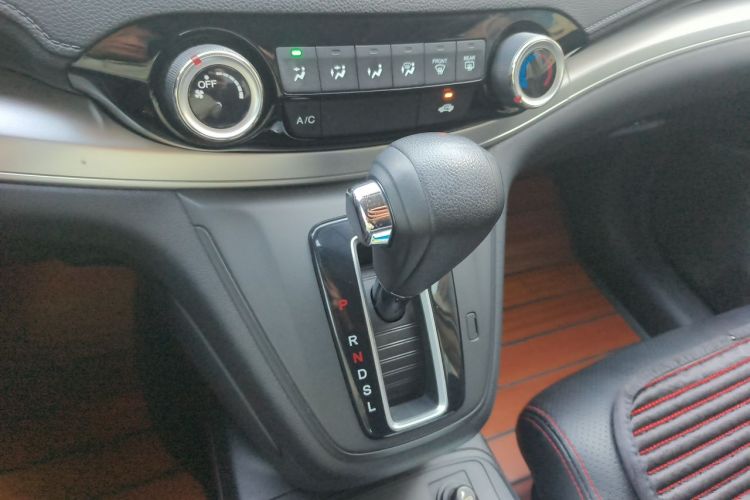 Honda CR-V 2017 #16 Honda CR-V 2017 car image #16