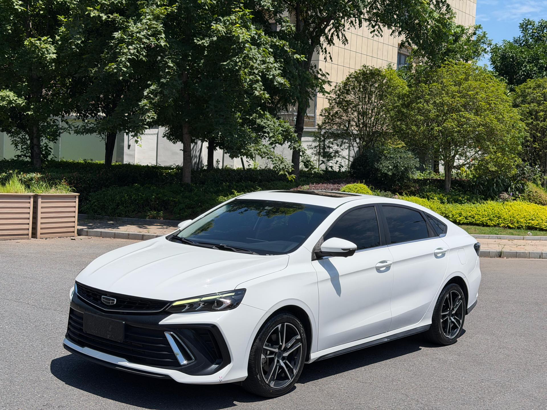 GEELY Binray 2022 car image 