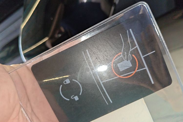 Tesla Model 3 2022 car image #9
