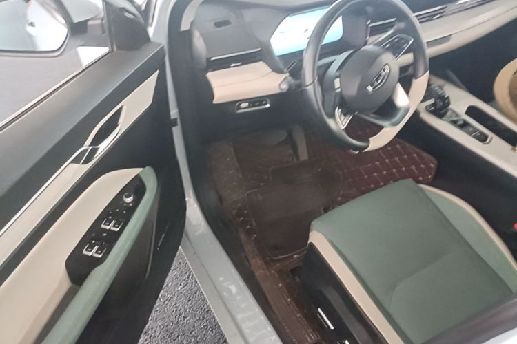 GEELY Emgrand L HiP 2022 imagen de coche #16