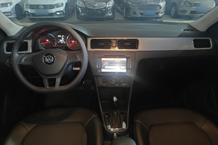 Volkswagen Santana 2015 car image #10