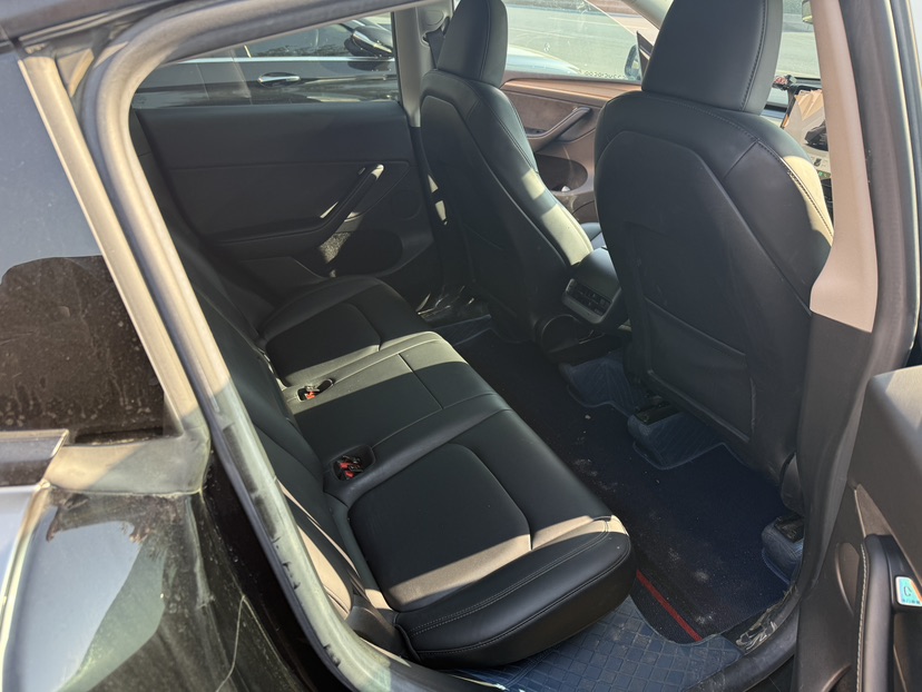 Tesla Model Y 2022 صورة سيارة #7
