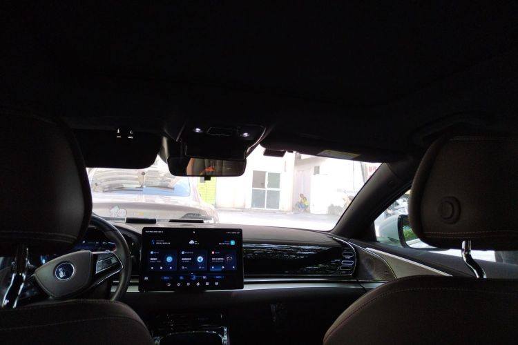 BYD Han 2022 car image #16