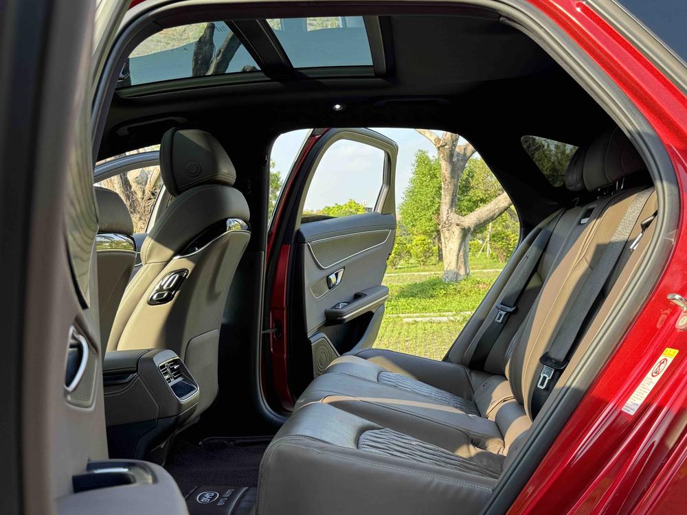 BYD Han 2021 car image #25