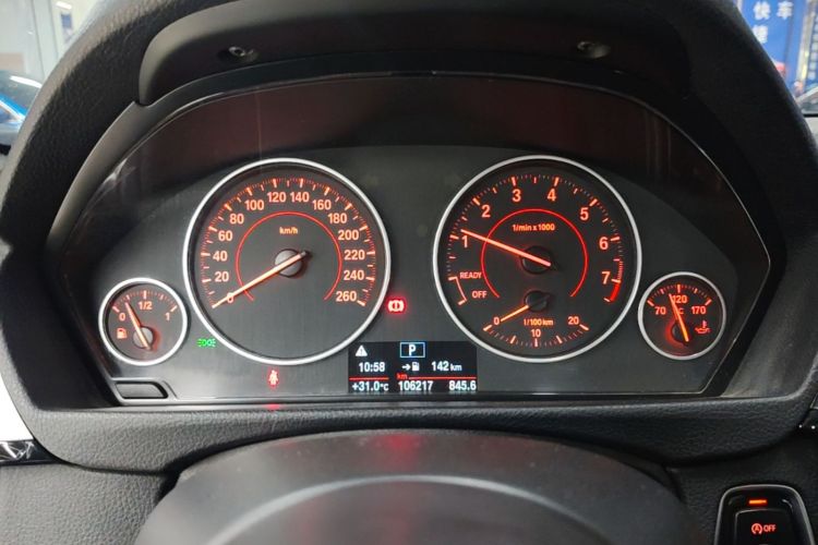 BMW 3 Series 2017 car image #12