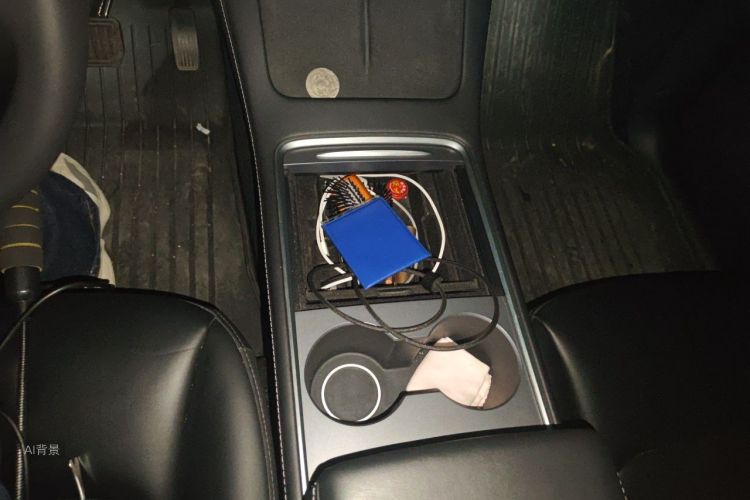 Tesla Model Y 2021 car image #16