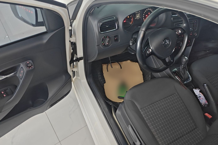 Volkswagen Polo 2016 #16 Volkswagen Polo 2016 car image #16