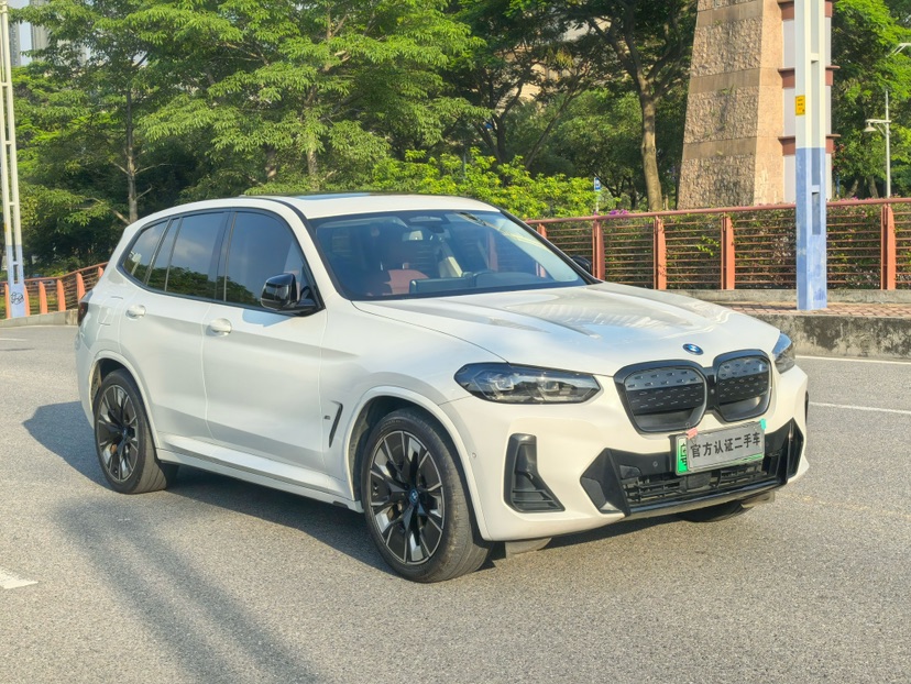 BMW iX3 2023 #3 BMW iX3 2023 صورة سيارة #3