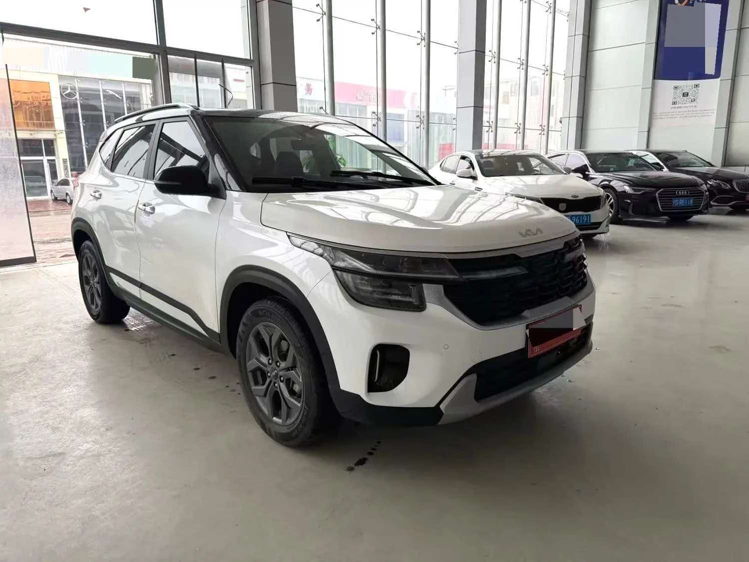 Kia Seltos 2024 صورة سيارة #2