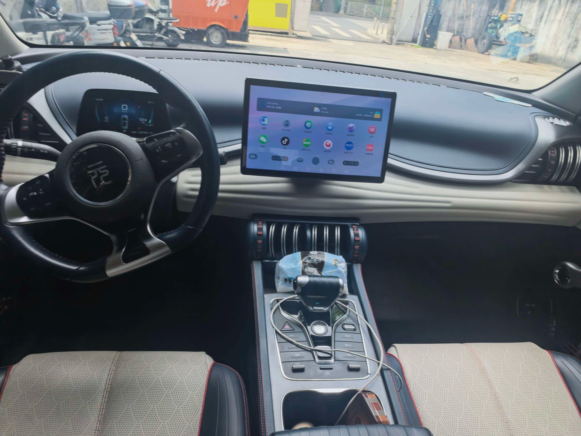 BYD Yuan Plus 2023 #5 BYD Yuan Plus 2023 car image #5