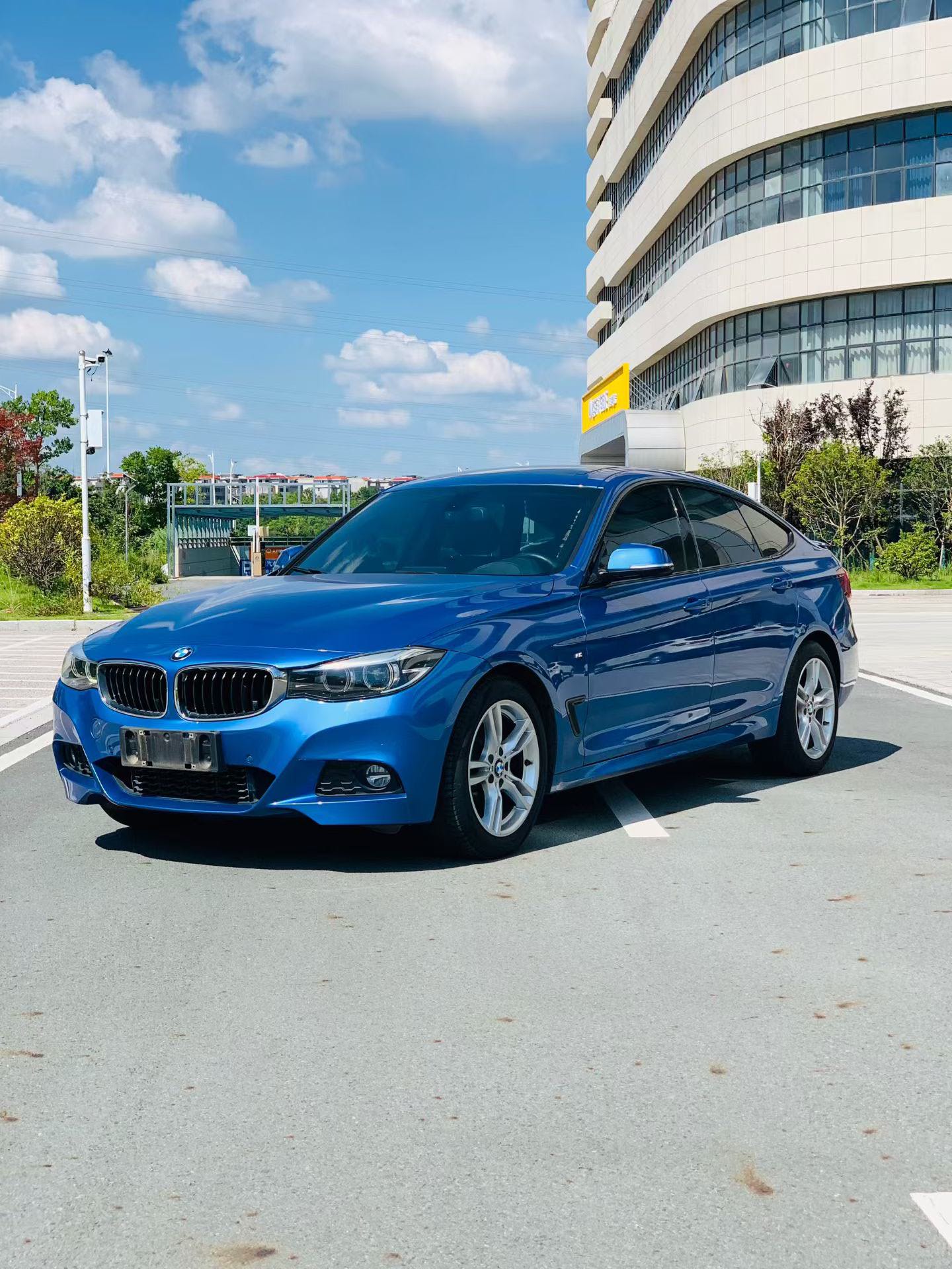 BMW 3 Series GT 2021 car image 