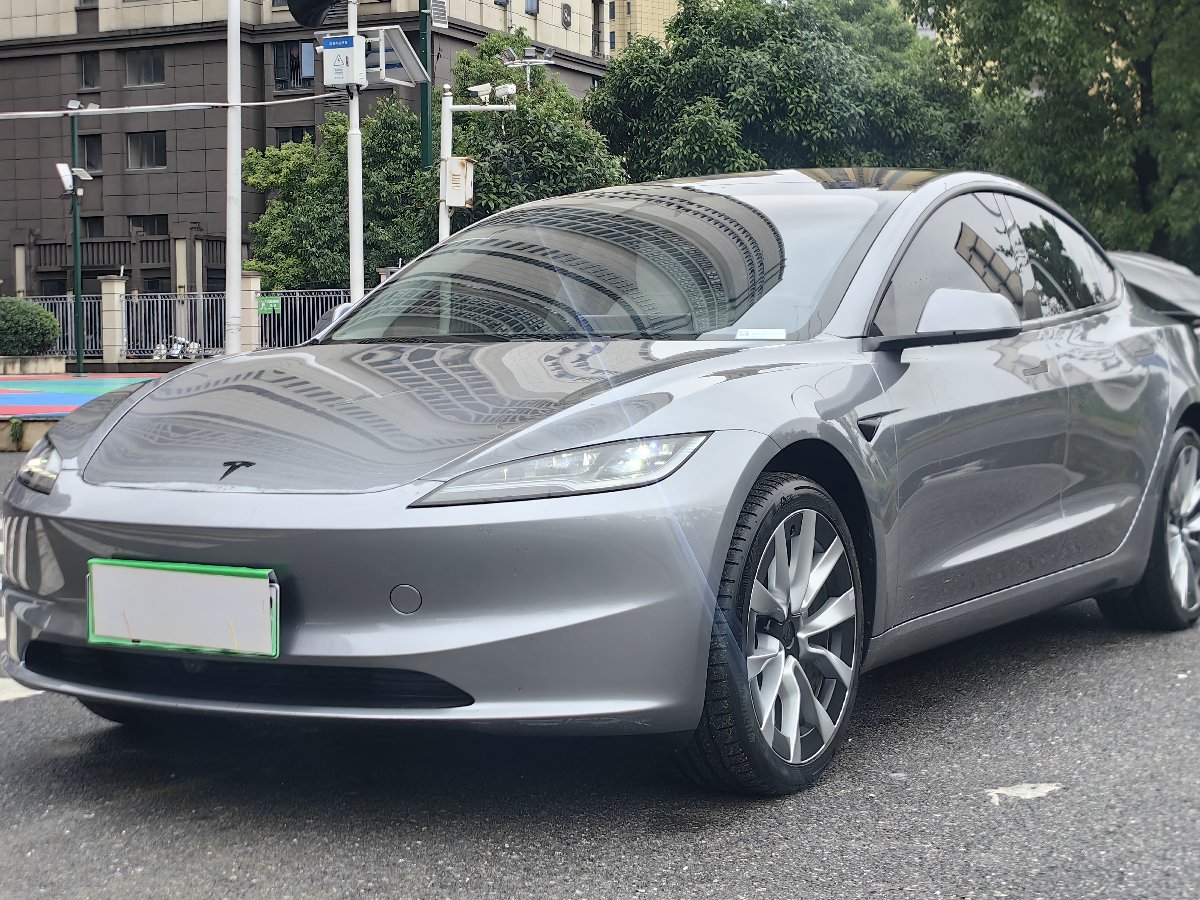 Tesla Model 3 2025 car image 