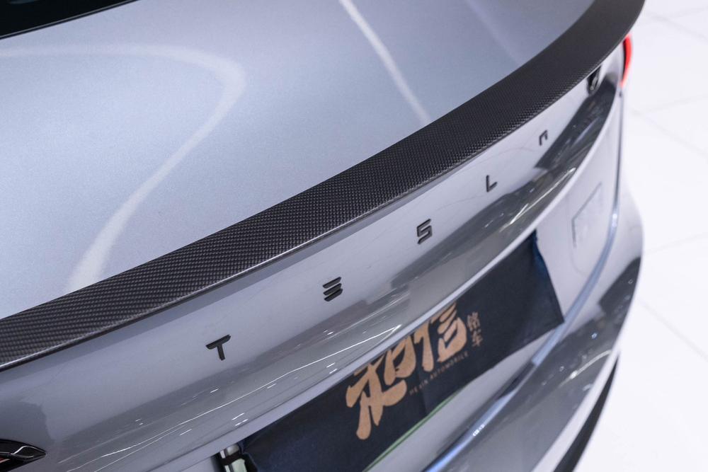 Tesla Model 3 2026 car image #9