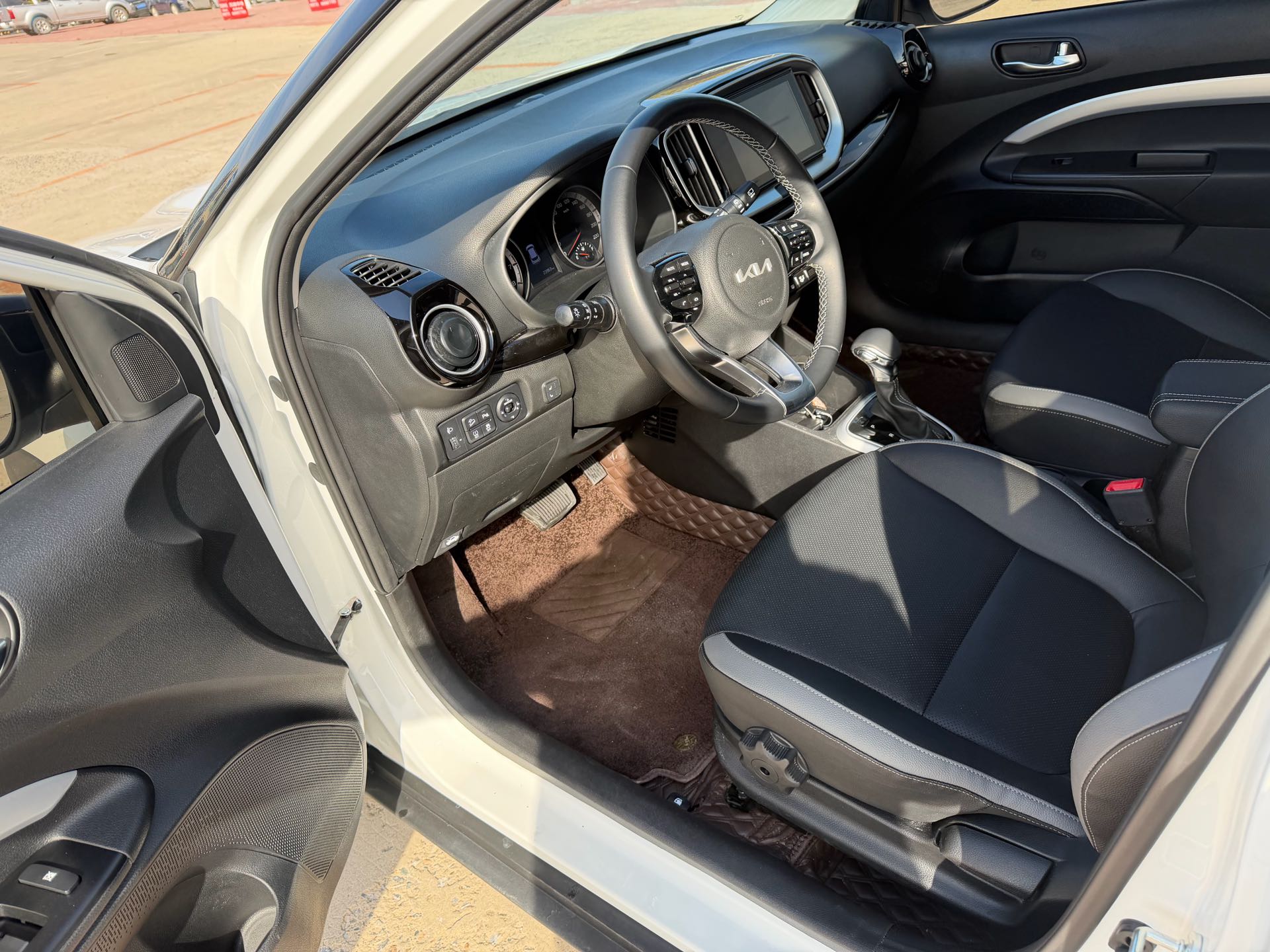 Kia KX1 2024 car image #7