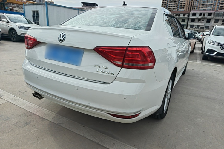 Volkswagen Lavida 2017 car image #7