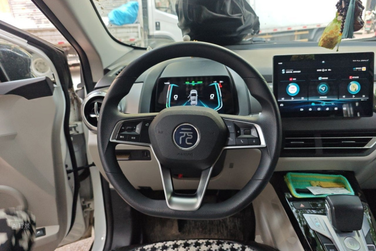 BYD Yuan Pro 2022 #12 BYD Yuan Pro 2022 car image #12