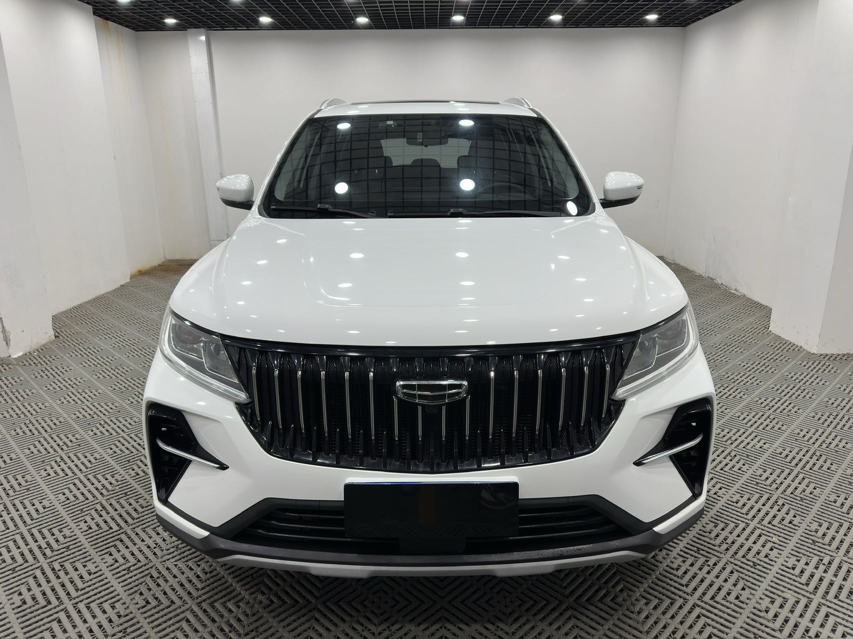 GEELY Vision X6 2023 car image #3