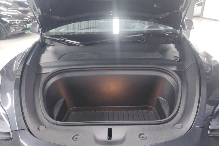 Tesla Model Y 2024 #22 Tesla Model Y 2024 car image #22