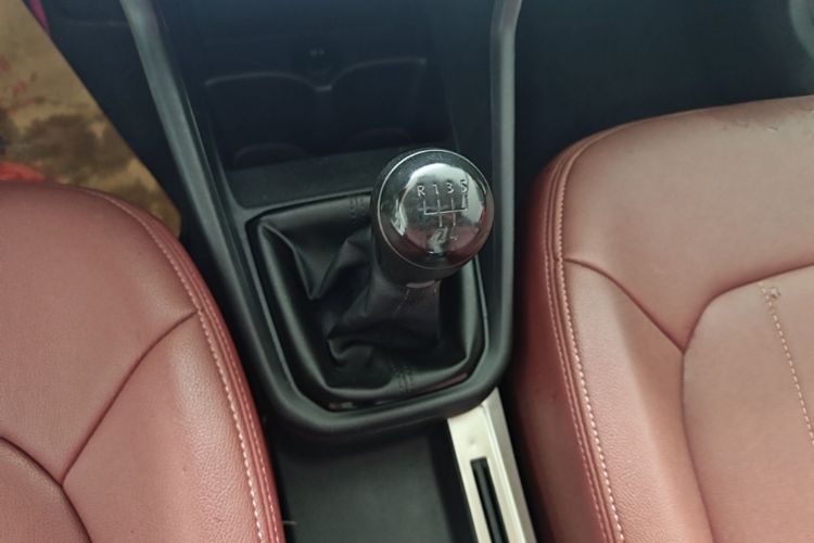 Volkswagen Santana 2017 #14 Volkswagen Santana 2017 car image #14