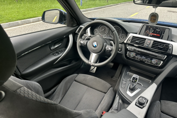 BMW 3 Series 2017 #14 BMW 3 Series 2017 car image #14