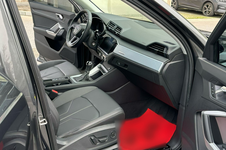 Audi Q3 2020 #11 Audi Q3 2020 car image #11