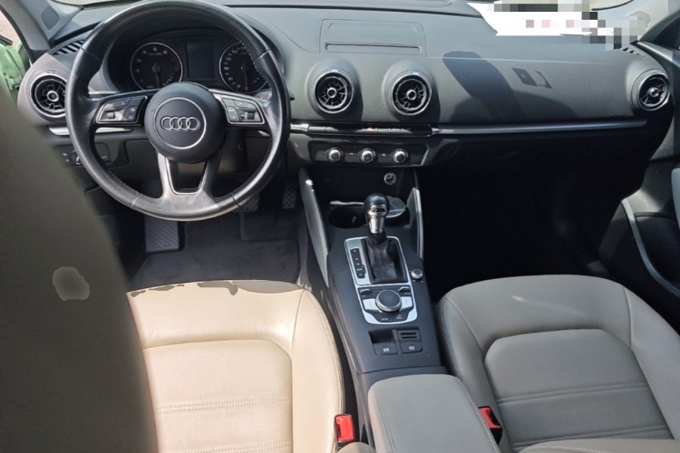 Audi A3 2019 car image #10