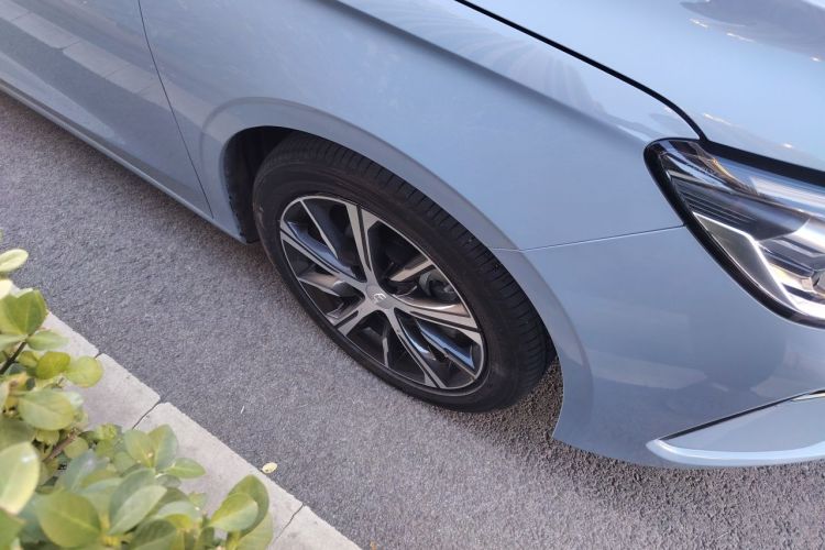GEELY Emgrand 2024 #6 GEELY Emgrand 2024 car image #6